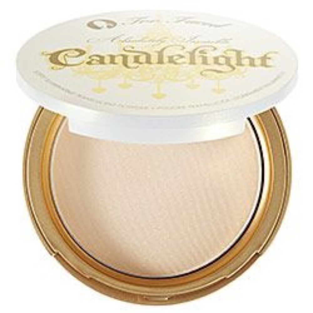 Too Faced Candlelight Powder